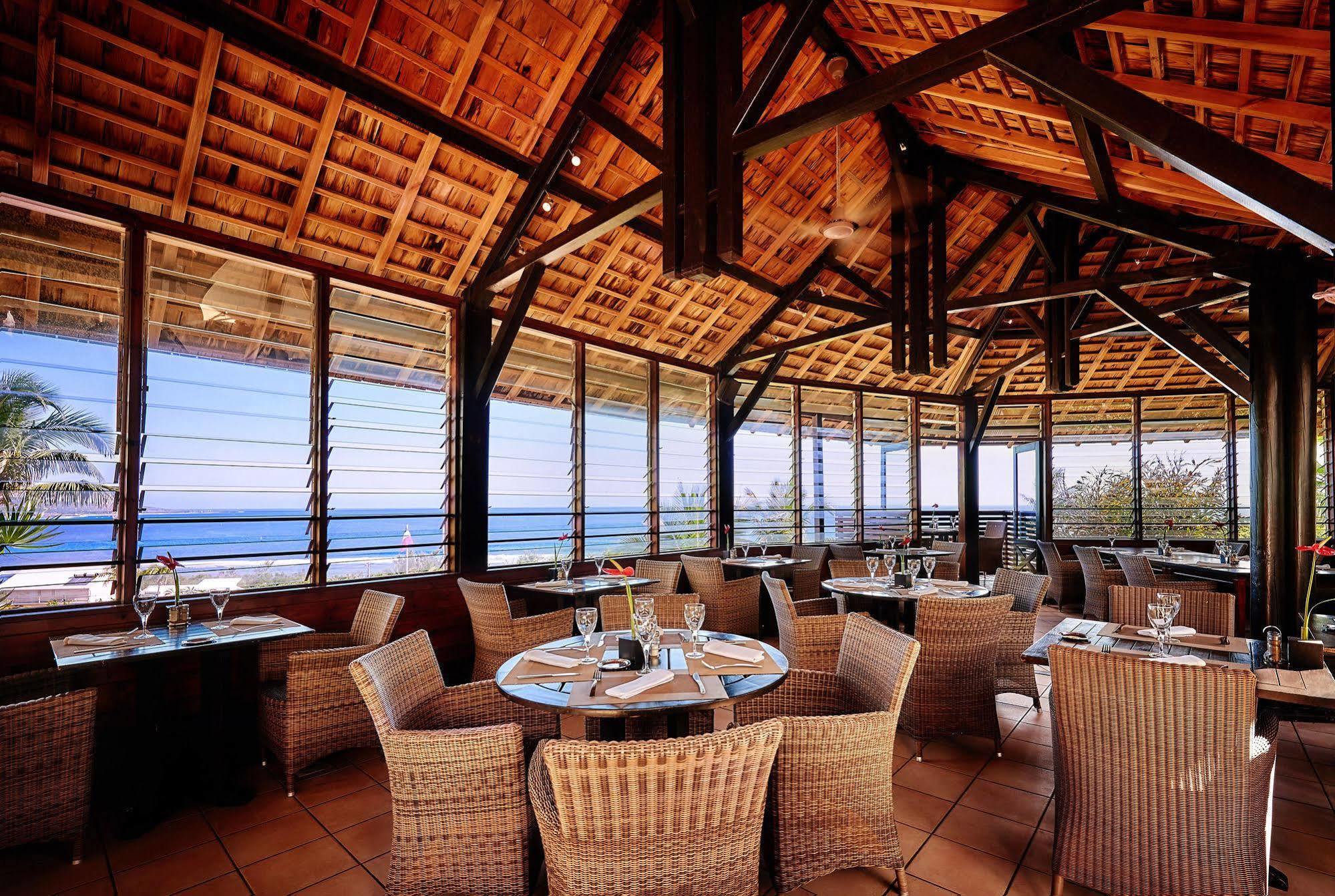 Iloha Seaview Hotel แซ็งต์-เลอ ภายนอก รูปภาพ